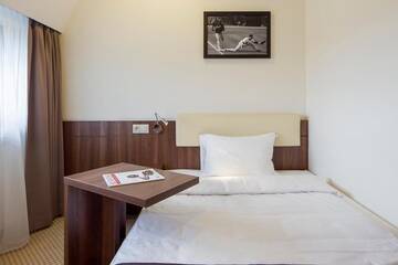 Фото номера Одноместный номер Отель Hotel Antonio Conference г. Бжег 5