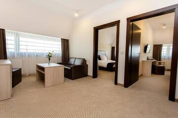 Фото номера Апартаменты с 2 спальнями Отель Hotel Antonio Conference г. Бжег 4